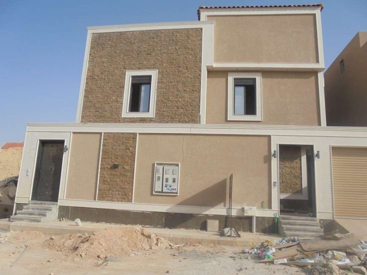 معالجة الرطوبة وتسربات المياه أثناء أعمال الترميم.